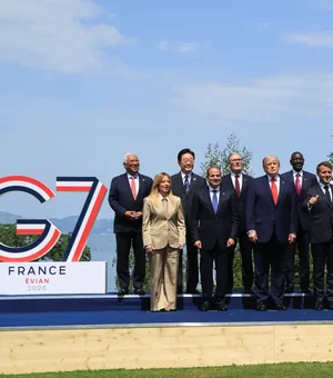 Lula e Trump não se cumprimentam durante foto do G7, na França