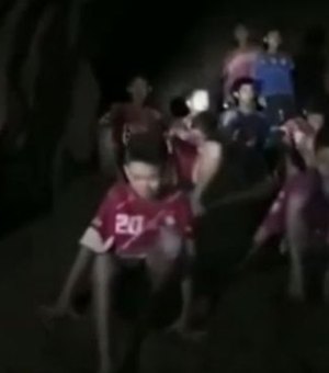 Resgate na Tailândia: garotos podem 'permanecer na caverna por meses'