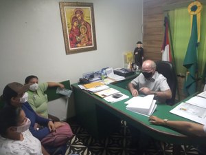 Servidores da Saúde e Assistência Social entregam pauta de reivindicações a prefeito de Taquarana