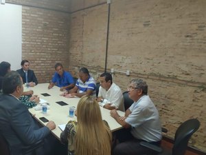 Taxistas vão a Câmara Municipal debater sobre regulamentação de transporte por aplicativos