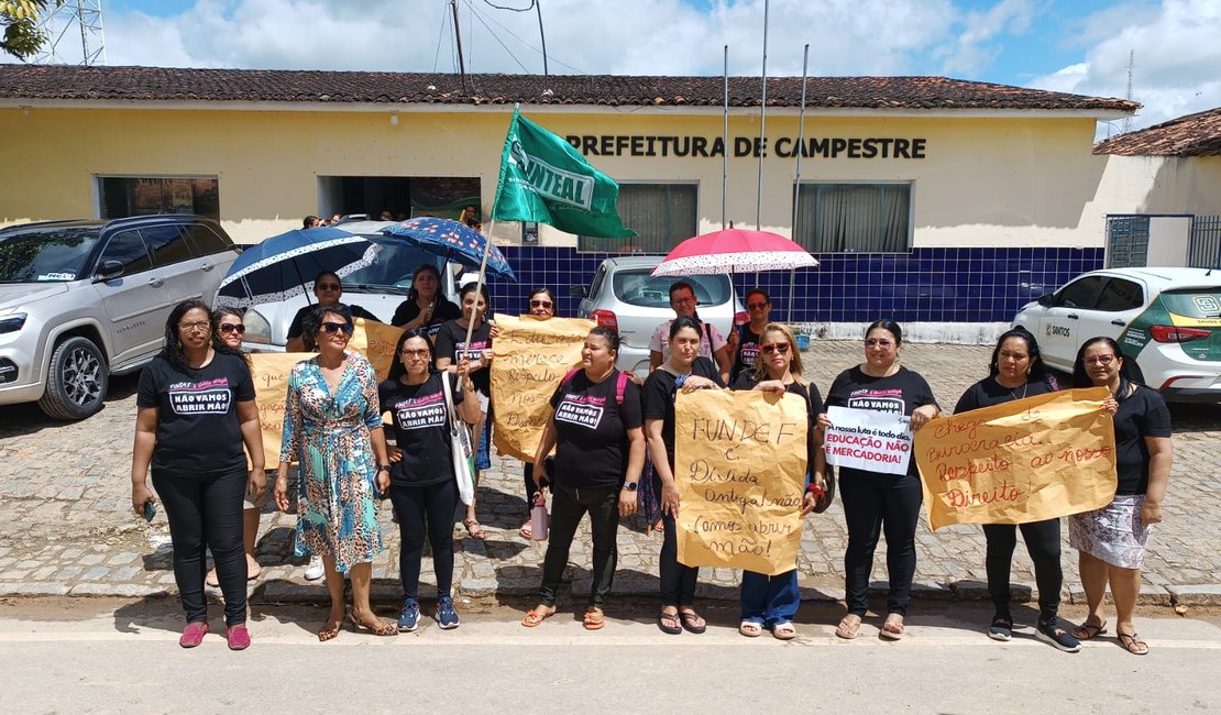 Professores fazem protesto em Campestre por pagamento dos precatórios
