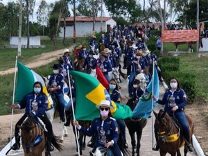 Amazonas e Cavaleiros deram início ao percurso de 100 km entre Bom Conselho-PE e Arapiraca trazendo a imagem da Padroeira