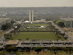 Contas públicas têm superávit de R$ 6,7 bilhões em abril