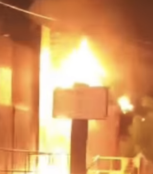 Incêndio destrói área próxima a academia e mobiliza forças de segurança em Arapiracas