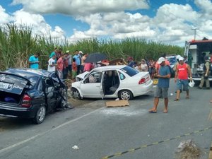 Acidente registrado em um trecho da na AL-210 deixa oito pessoas feridas