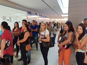 Detran emite nota e pede 'desculpas' a usuários por transtorno