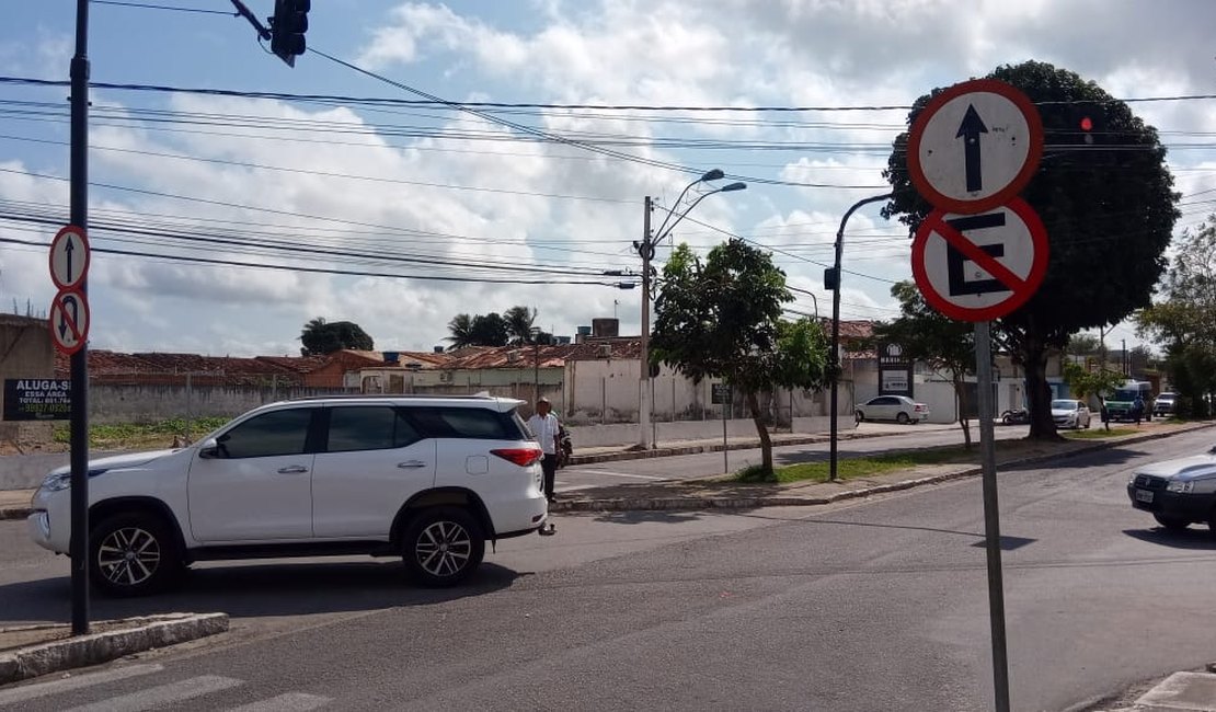 Idoso é atropelado ao cruzar avenida em Arapiraca
