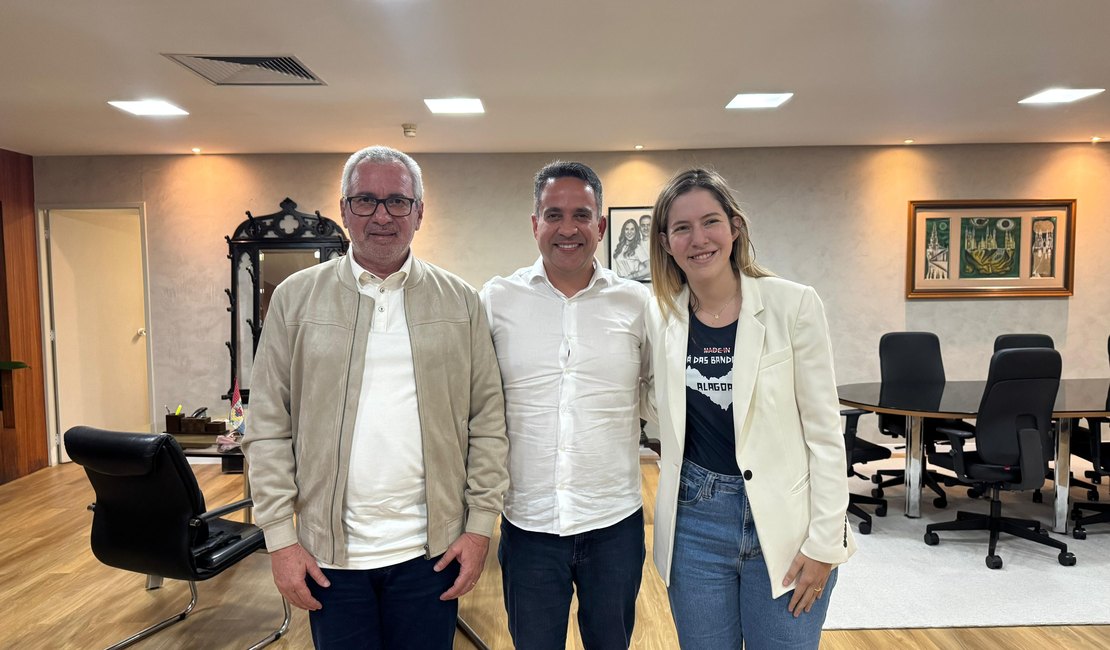 Cibele Moura se reúne com governador e prefeito para atrair mais investimentos em Chã Preta