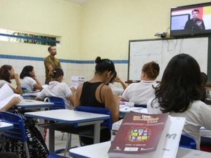 Mais de 27 mil alunos da rede pública participam do Pré-Enem