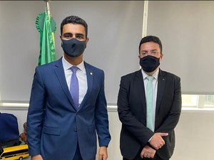 JHC se reúne com presidente do FNDE para discutir retorno das aulas na capital