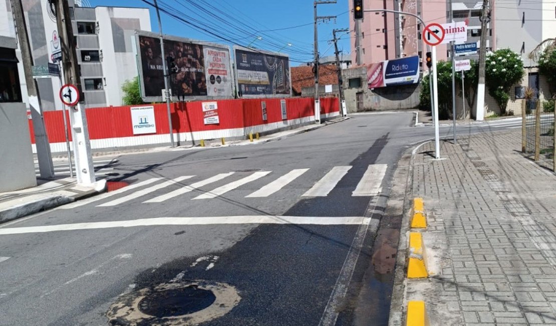 Operação Línguas Sujas flagra vazamento de esgoto lançado na rede de drenagem