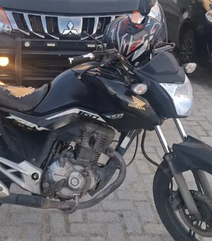 Motocicleta de entregador por aplicativo roubada na Grota do Rafael é recuperada