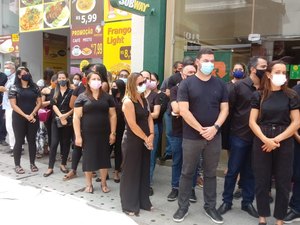 Comerciantes do Centro de Maceió fazem protesto exigindo reordenação do local