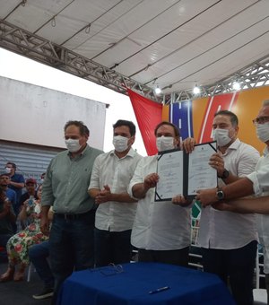 [Vídeo] Renan Filho e Luciano Barbosa assinam ordem de serviço para pavimentação do acesso à Vila Aparecida em Arapiraca