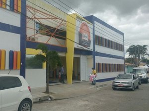 Escola Santa Esmeralda inicia transmissão de sua web rádio