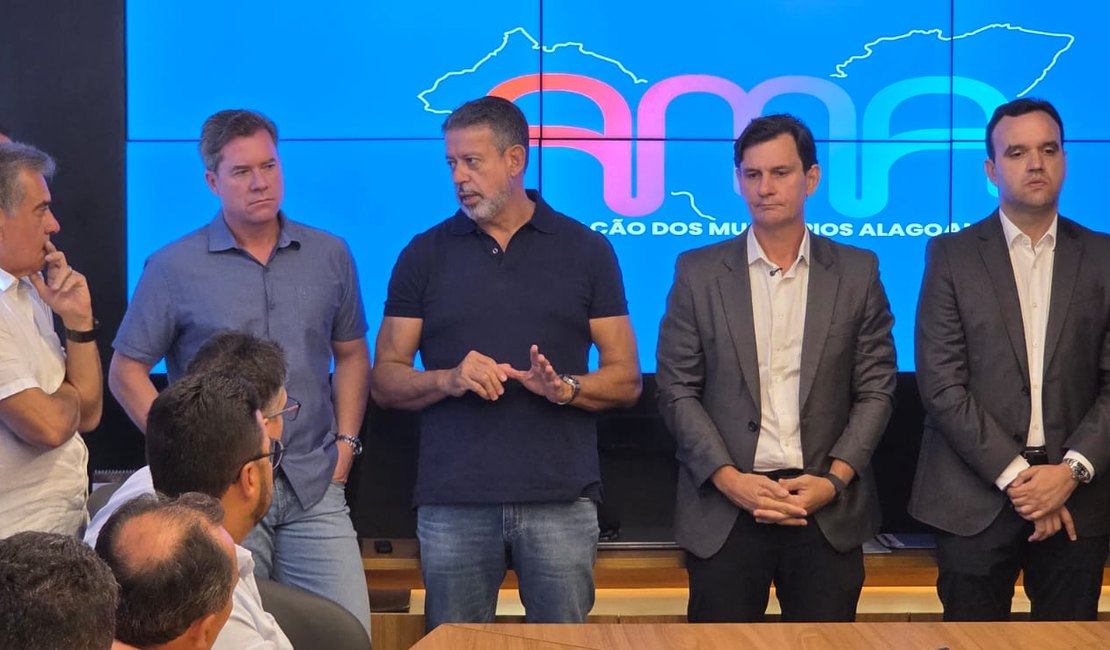 ‘Meu mandato sempre estará à disposição dos municípios’, diz Arthur Lira em reunião da AMA