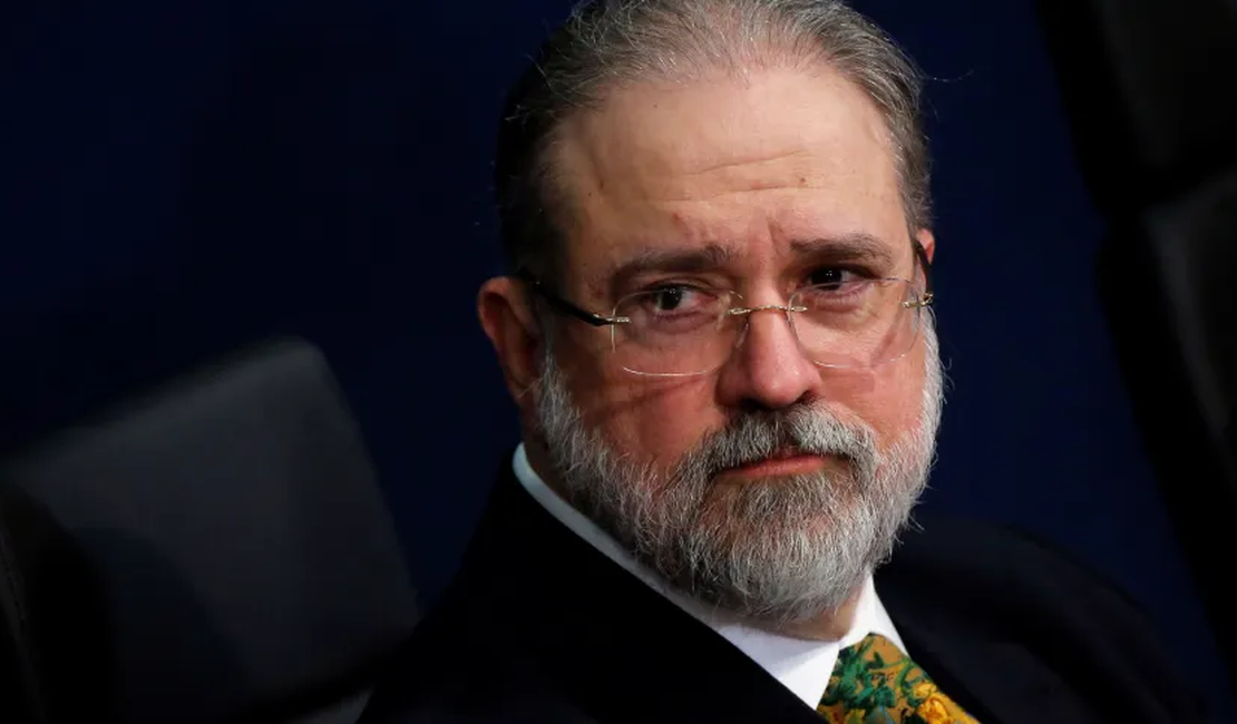 Sob pressão, Augusto Aras ouve no STF que deveria se “reinventar”