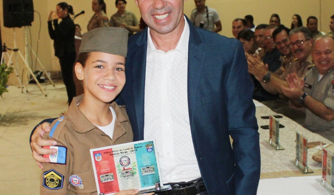 Prefeito Ediel Leite prestigia solenidade de formatura do alunos do Projeto Pelotão Mirim