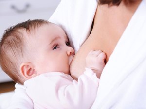 Vídeo: Nutricionista fala sobre os benefícios da amamentação