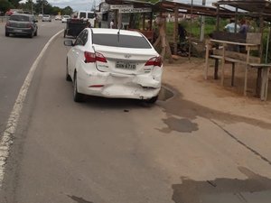 Motorista provoca acidente na AL-101 Sul após parar para pedestre passar 