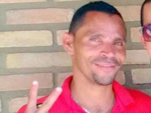 Homem é achado morto com sinais de agressão na Praia de Japaratinga