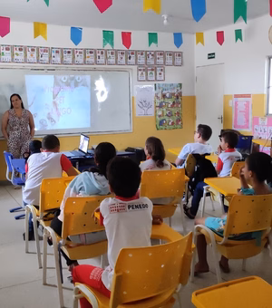 Programa Pet Amigo leva informação para estudantes de Penedo sobre cuidados com animais