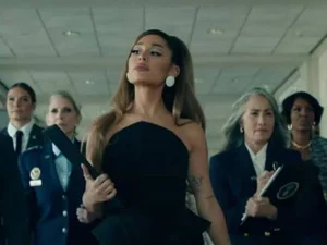 Ariana Grande desabafa ao rebater comentários sobre seu corpo: “Sejam gentis”