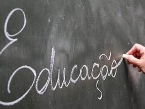 Nova portaria altera valores do Fundeb para municípios de AL e mais 13 estados