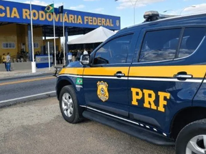 PRF prende homem com mandado de prisão em aberto por pensão alimentícia em Rio Largo