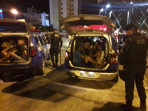 Polícia prende grupo com arma de fogo e entorpecentes próximo a Universidade