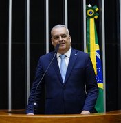 Alfredo Gaspar critica governo Lula por corte no Bolsa Família e alta da inflação