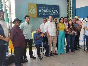 [Vídeo] Luciano Barbosa entrega Escola de Campo modernizada e valoriza produtos da terra para a agricultura familiar