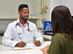 Sesau capacita médicos sobre manejo clínico dos pacientes com arboviroses e leptospirose