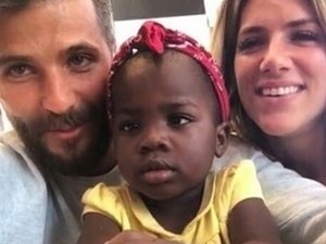 Bruno Gagliasso presta queixa na polícia após ataques racistas à filha