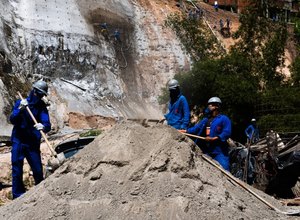 Obras de contenção em encostas chegam à reta final em dois pontos