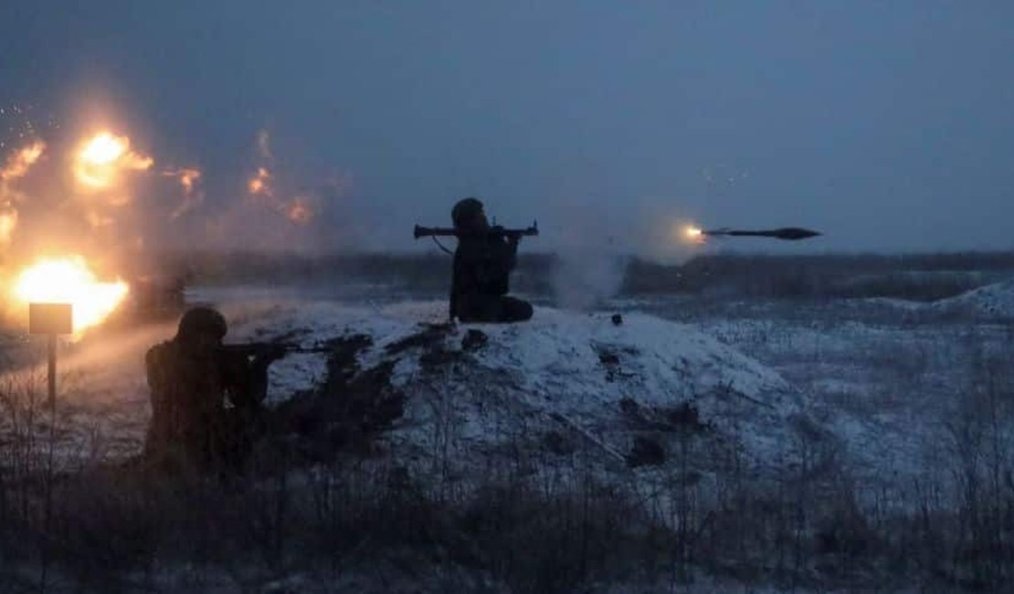 EUA dizem que Rússia reuniu mais tropas perto da Ucrânia e pode invadir a qualquer momento