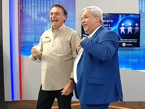 Bolsonaro participa de programa de Sikêra Júnior