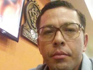 Estado de saúde de bombeiro esfaqueado pela ex-esposa é grave, diz hospital