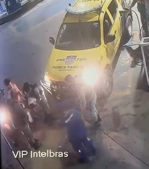 Câmeras mostram momento em que policiais salvam bebê de engasgo, em Arapiraca