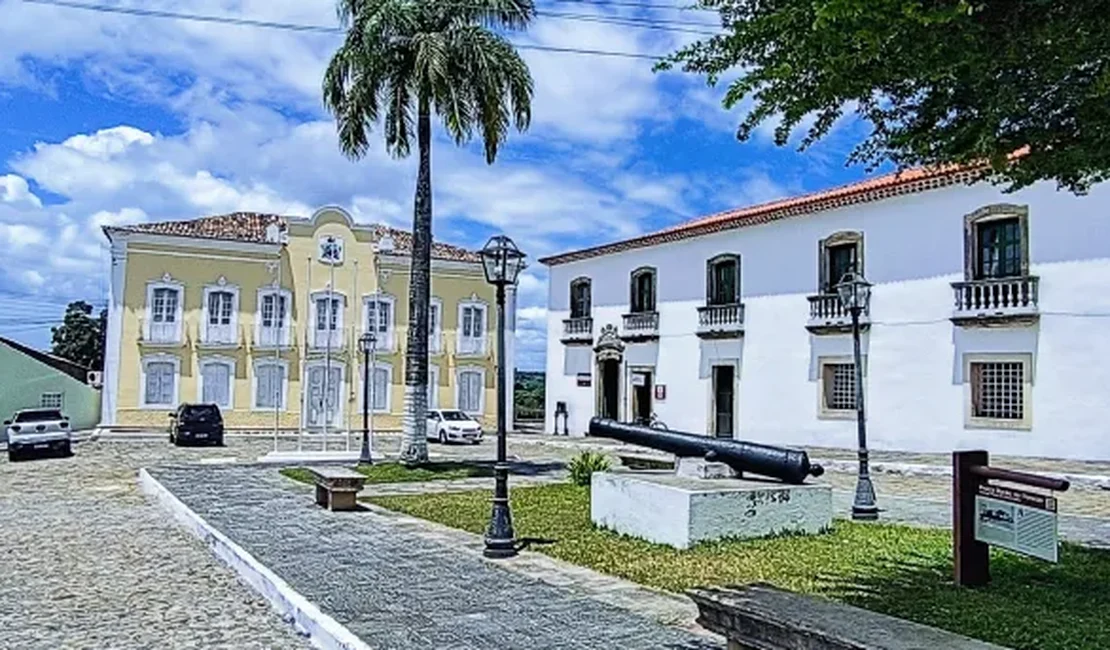 Justiça condena instituição de ensino por diplomas falsos em Penedo
