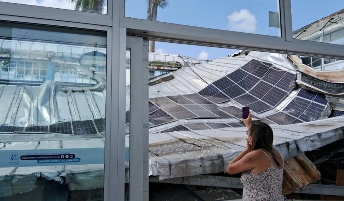 Teto de Santuário desaba e deixa mortos e feridos no Recife