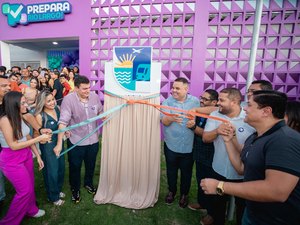 Prefeito Carlos inaugura sede do cursinho “Prepara Rio Largo!”