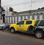 Vítimas tiveram caminhonete, motocicleta e celulares roubados em Arapiraca