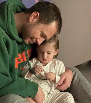 Tiago Leifert diz que filha está passando por fase difícil: “Terrível”
