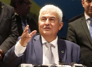 Ministro Marcos Pontes testou positivo para covid-19