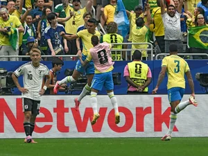 Brasil leva susto, mas vira contra o Japão no fim e avança na Copa do Mundo