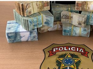 PF encontra R$ 500 mil em mochila de médico suspeito de corrupção e lavagem de dinheiro