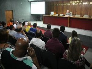 Organizadores de festas de fim de ano participam de reunião no MPE