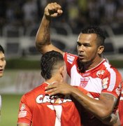 Atacante Zé Carlos deve retornar ao time do CRB diante do Londrina
