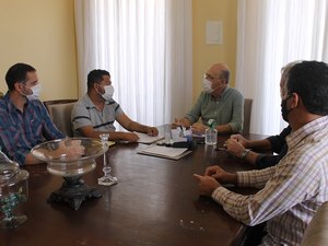 Penedo e Comitê do São Francisco unem forças no combate ao lançamento de esgoto no Centro Histórico